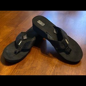 TEVA MUSH MANDALYN WEDGE